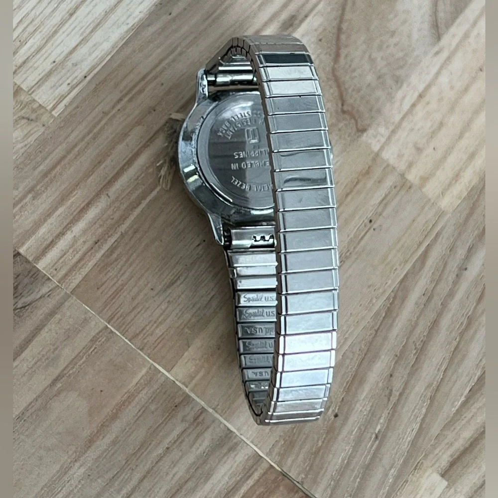 Timex Ladies Watch Vintage Mechanical Winding Stainless Dial and Stretch Band